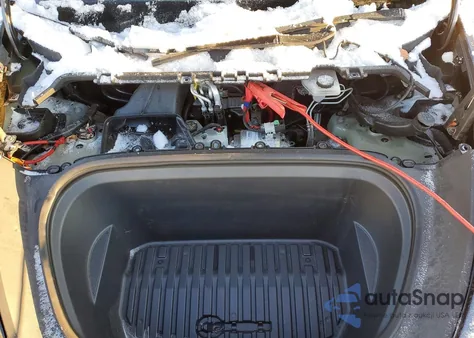 2022 Tesla Model Y z USA, uszkodzony, nr VIN 7SAYGDEF0NF518723